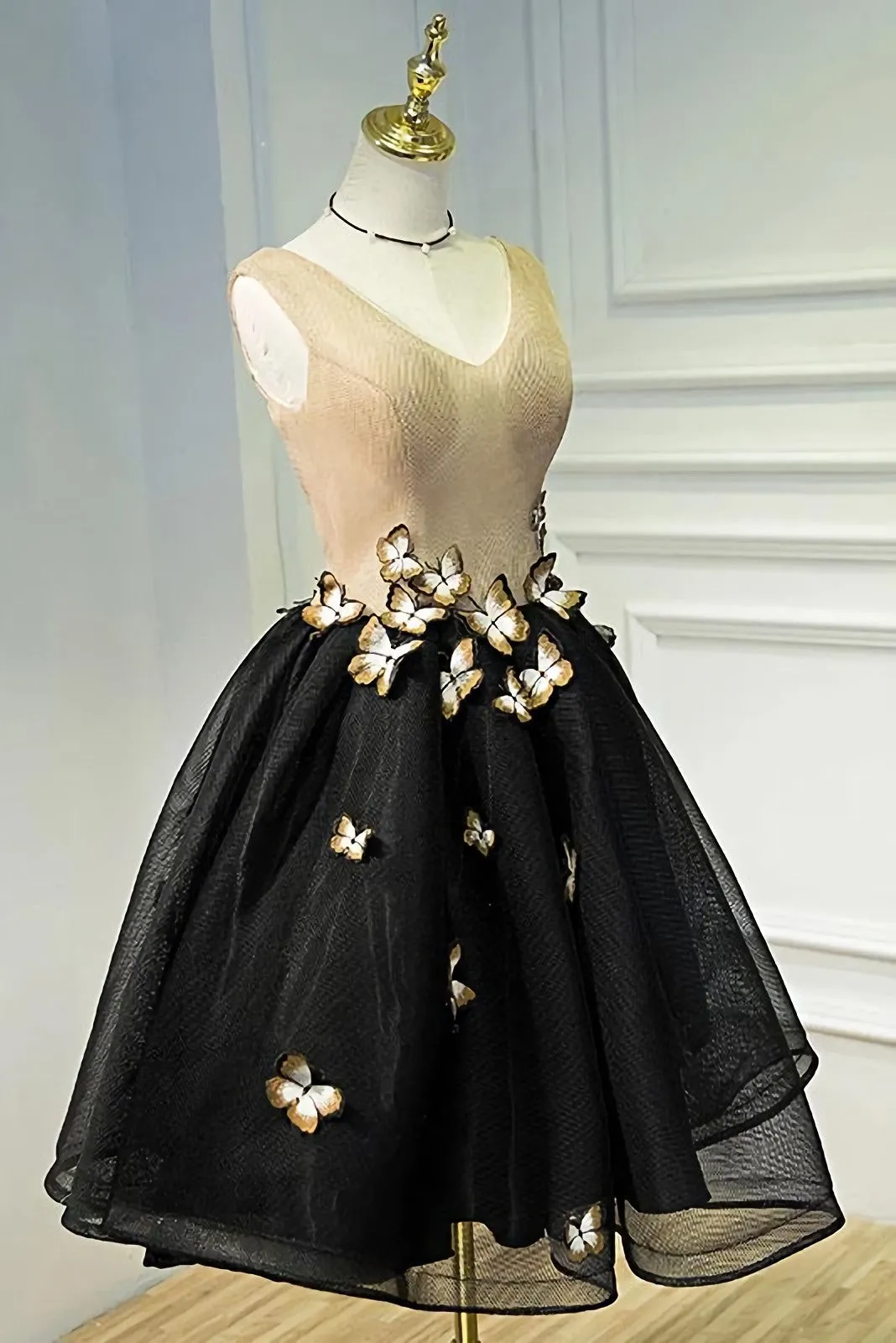 A Line Black V Neck Lace Up Homecoming Dresses Sleeveless Prom Dress With Butterfly