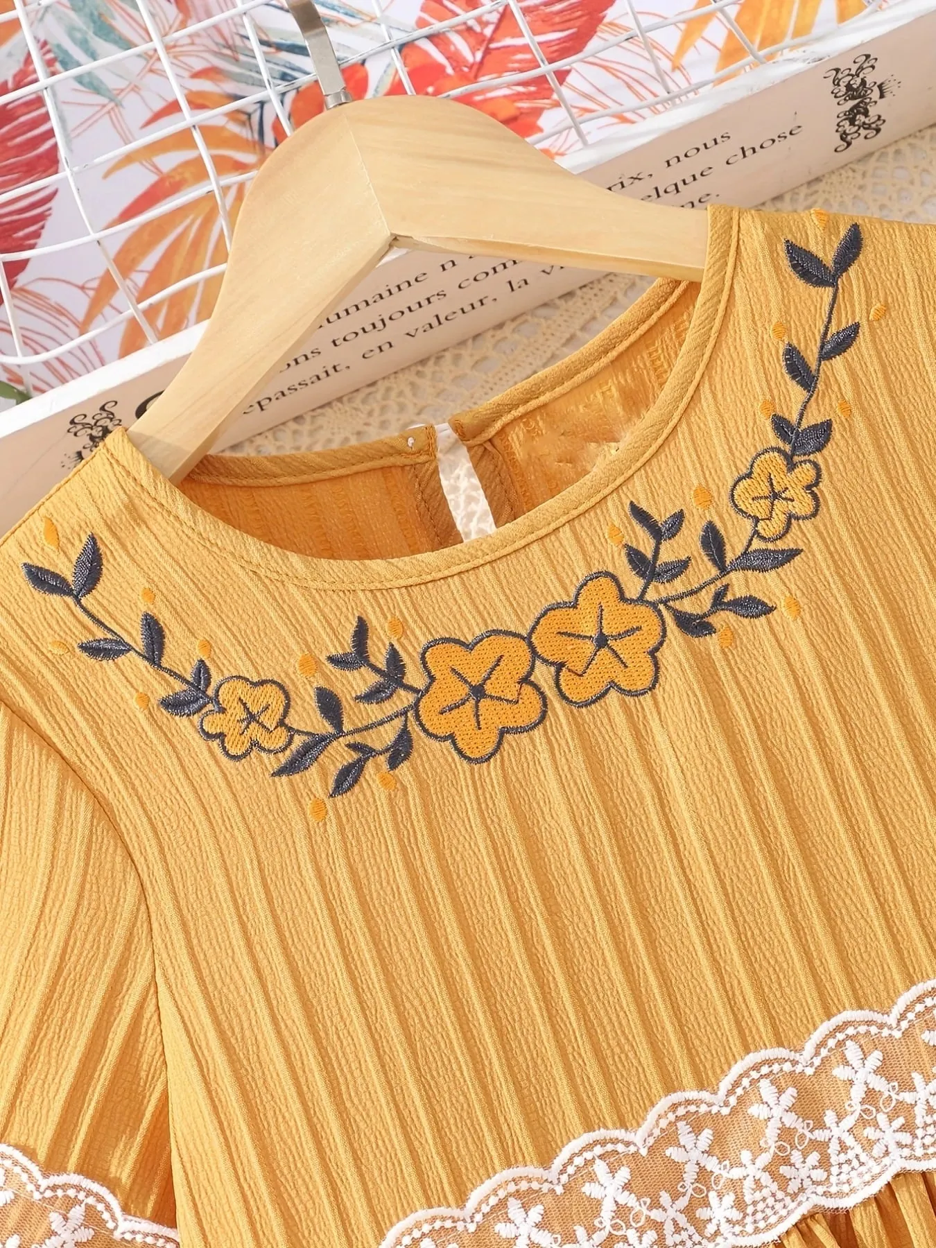 Lace Waistband Embroidery Round Neck Flounce Sleeve Dress