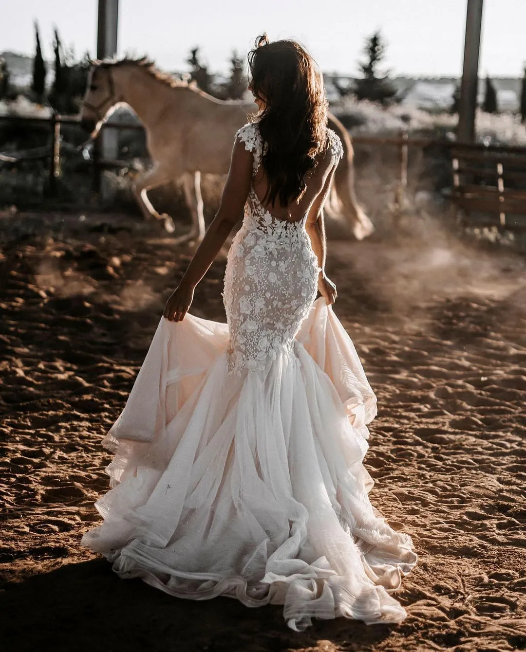 Sweetheart Backless Long Mermaid Wedding Dress with Tulle Lace