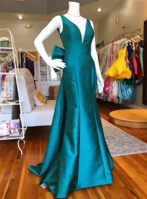 V Neck Turquoise Mermaid V-neck Backless Long Prom Dress With Bow